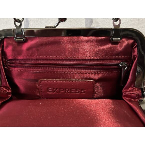 Women’s Vintage Express Red Sparkly Sequin Clasp Small Purse with Heavy chain - Picture 7 of 7